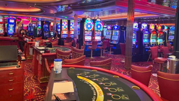 Royal Caribbean Casino's Club Royale: What Cruisers Need to Know