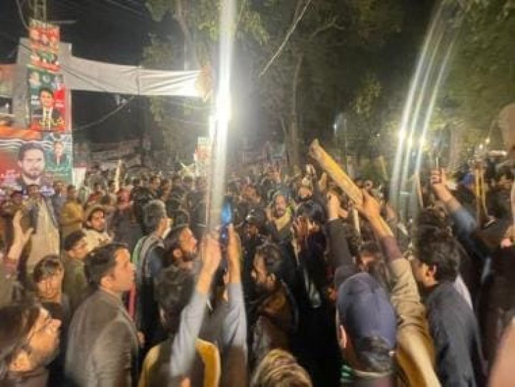 Won’t let Pakistan police arrest Imran Khan: Hundreds of PTI supporters camp outside ex-PM house | WATCH