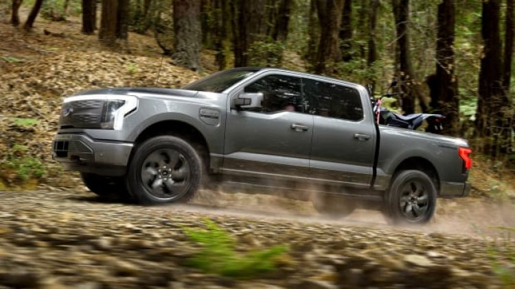 Ford Rolls Out Big Plans for F-150 Lightning, Mustang Mach E