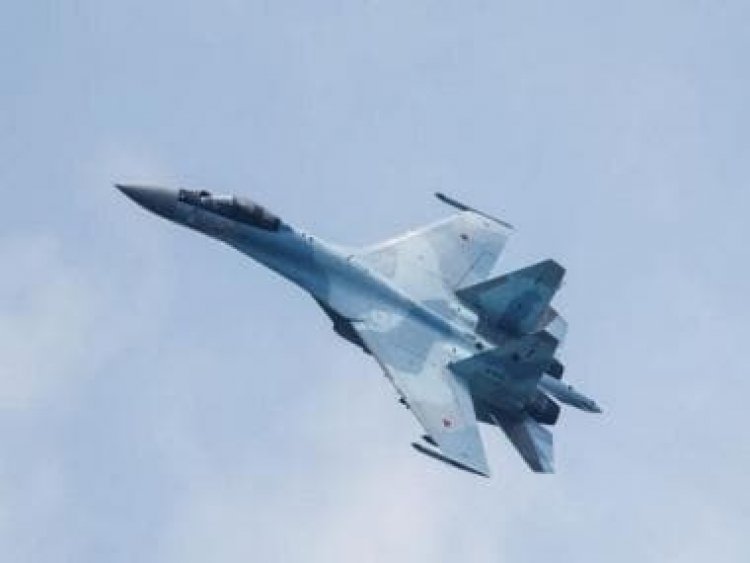 Russian Su-35 jet scrambles over Baltic to intercept two US bombers approaching border