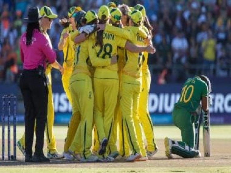 Australian women cricketers set for huge pay rise after new deal