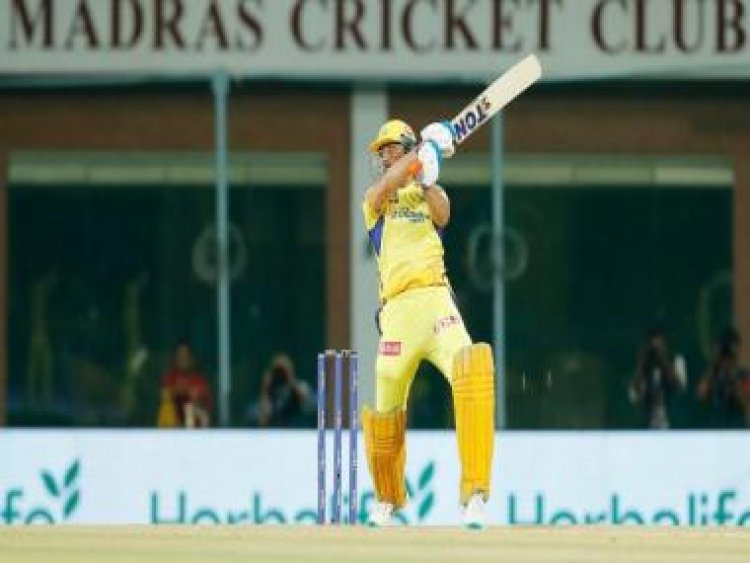 Watch: MS Dhoni slams back-to-back sixes against Wood to complete 5,000 runs in IPL