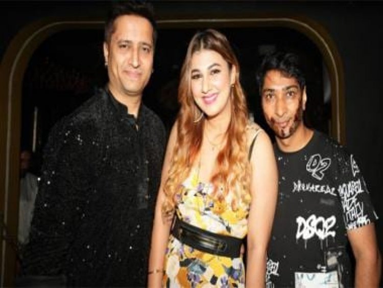 Big Boss fame Jasleen Matharu &amp; influencer Faizan Ansari spotted at Suresh Ganesha's birthday bash