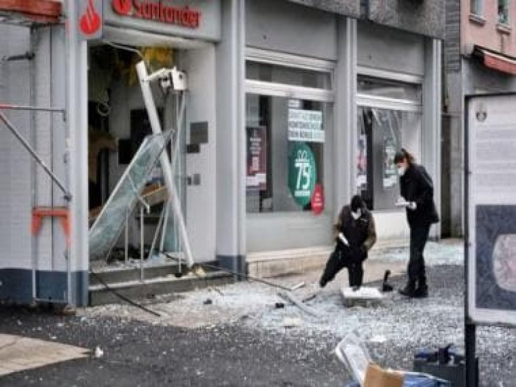 Fond of cash, Germans fret over exploding ATMs, suspect neighbouring Dutch