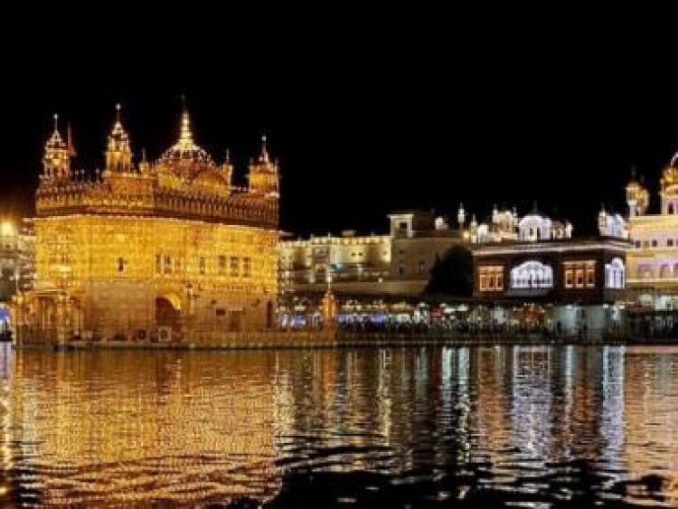 This is Punjab not India: Girl with tricolour painted on face denied entry at Golden Temple | WATCH