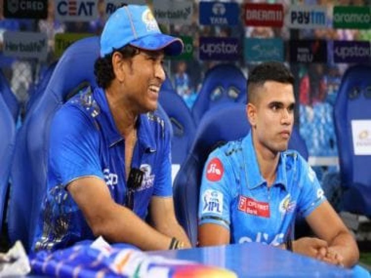 Watch: Sachin Tendulkar and son Arjun share their emotions after latter's IPL debut