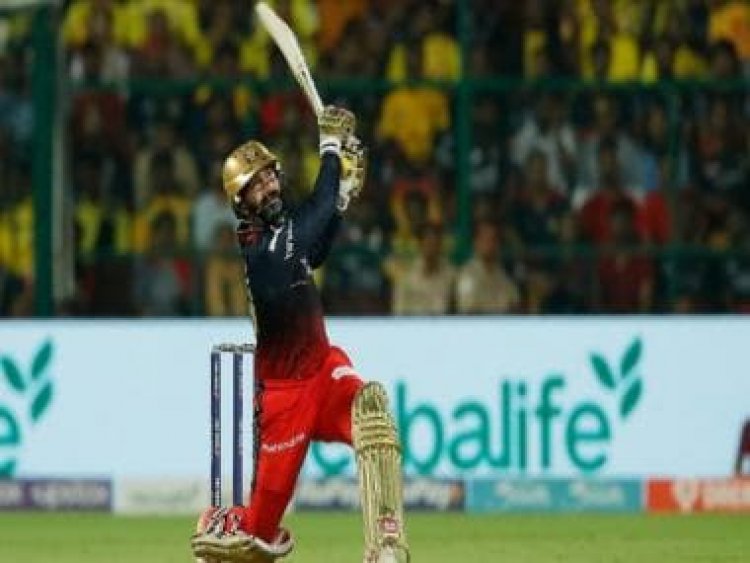 'If Karthik cannot perform like the way he used to...': Zaheer Khan points out flaw in RCB's batting strategy