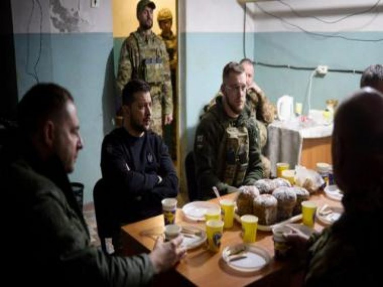 Putin, Zelenskyy aim to fortify soldiers' determination, visit troops in several regions