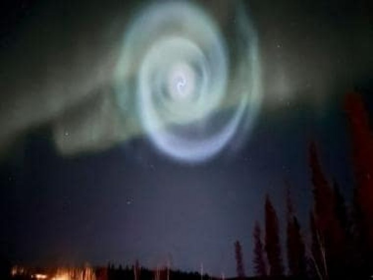 'Space portal' in Alaska skies is actually frozen SpaceX rocket fuel