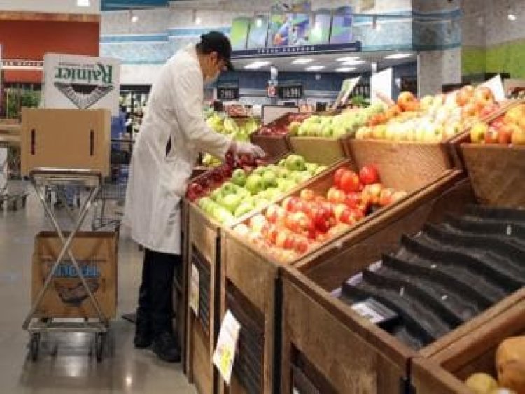 Do Americans not have enough money to pay for even groceries right away?