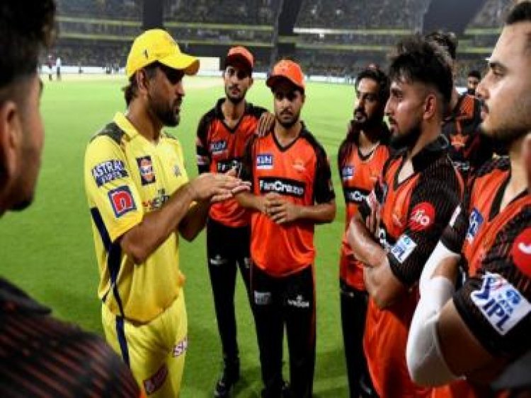 MS Dhoni gives masterclass to Sunrisers Hyderabad youngsters after CSK beat SRH in IPL 2023