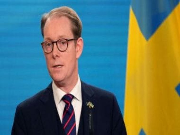 Sweden expels five Russian diplomats, suspects them of spying