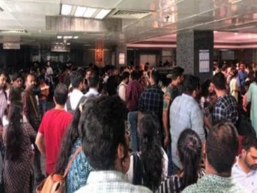 At Delhi's GTB hospital, over 500 MBBS doctors compete for 20 positions; picture viral