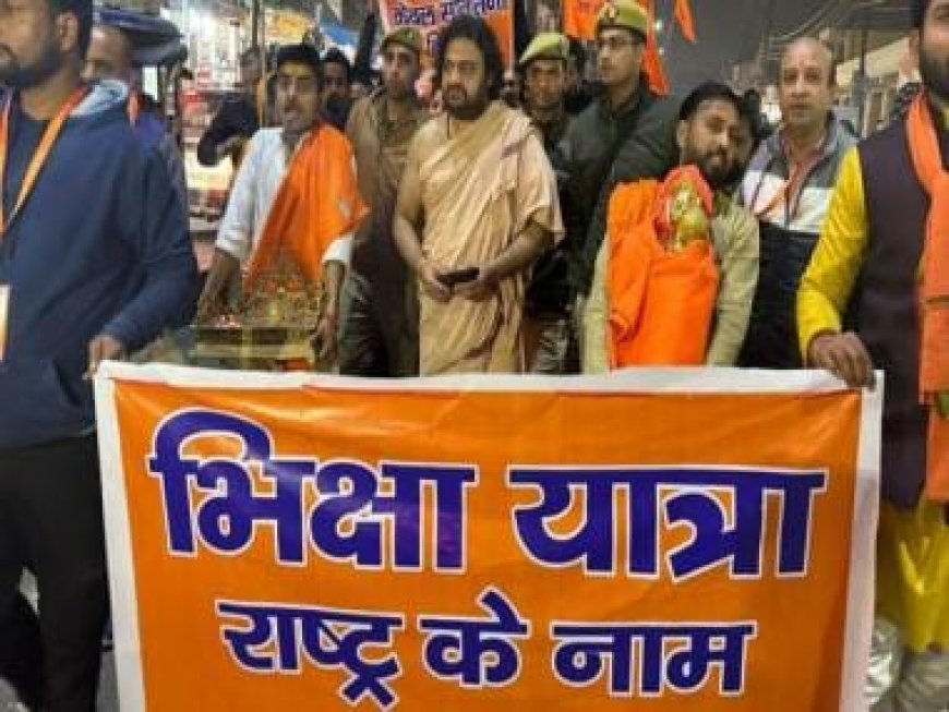 Man on mission to unite Sanatan Dharma, begging not for alms but pledge of Hindu unity