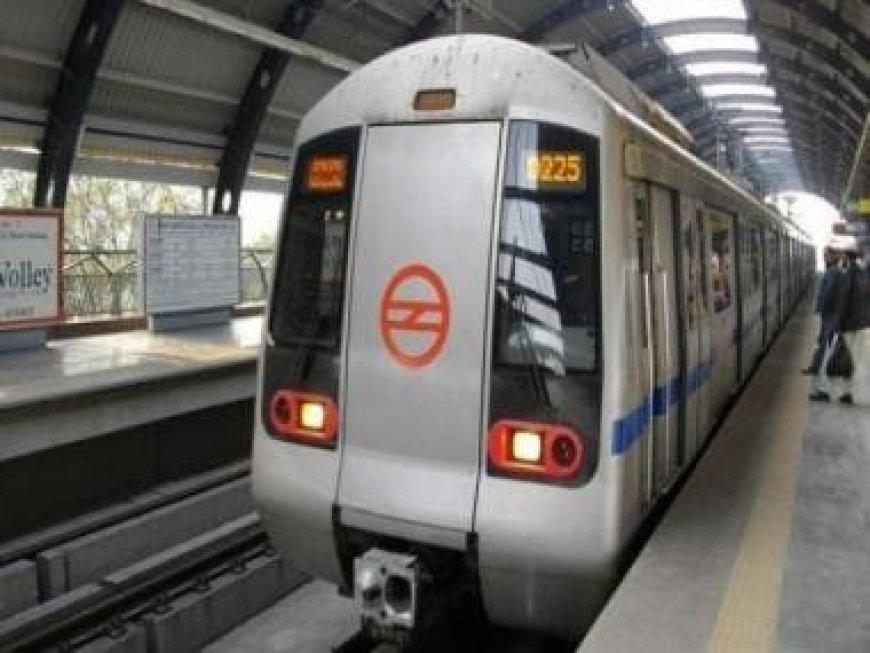 'Open your camera, Na Na Na': DMRC urges commuters to stop making Reels with creative post