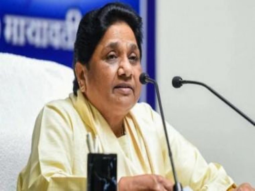 Mayawati lampoons Opposition meet poetically