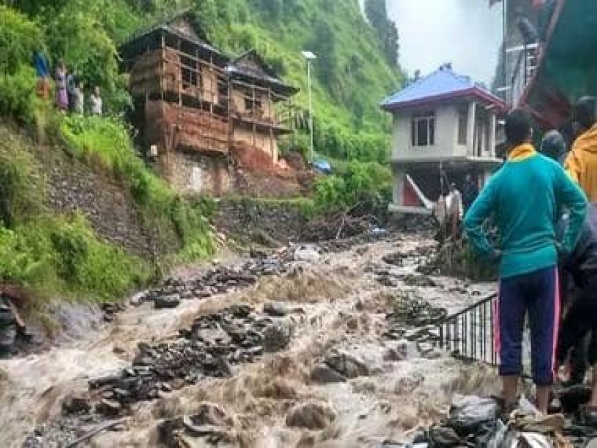 What are flash floods that are wreaking havoc in Himachal Pradesh?