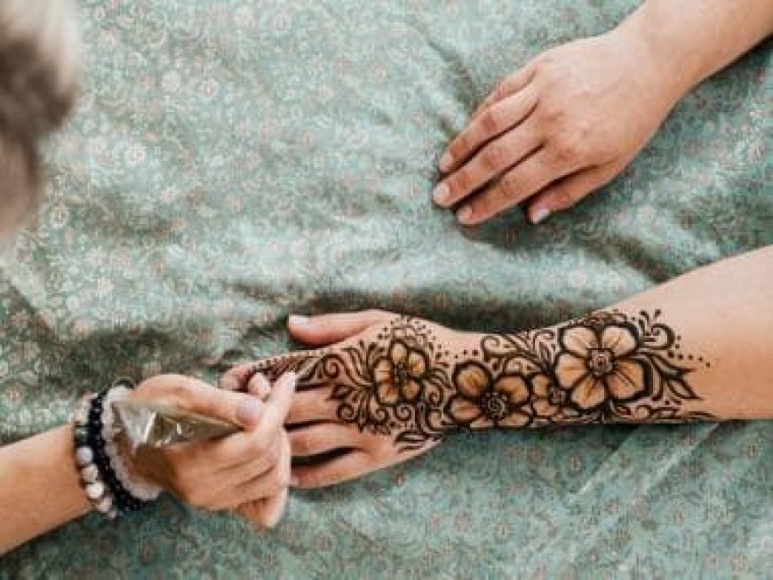 Eid-ul-Adha 2023: From Chaand-E-Numaish to Moroccan, mehendi designs to rock this Bakrid