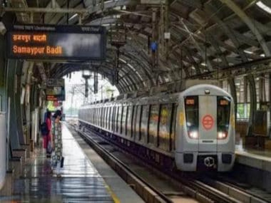 Cheers! Now, you can carry 2 sealed alcohol bottles on Delhi Metro; Know what you can, can’t carry
