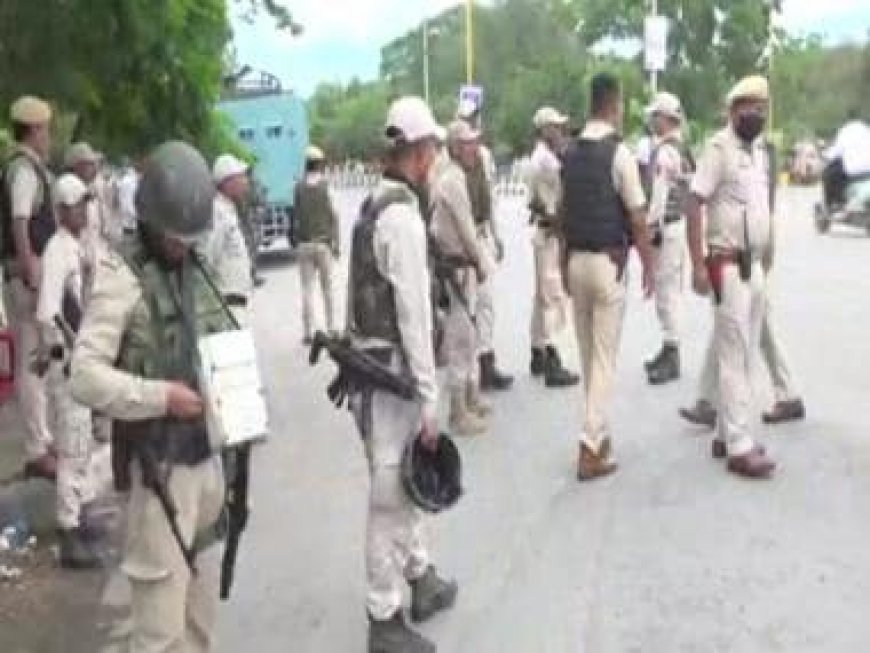 Mob tries to loot weapons from security camp in Manipur's Thoubal; 1 killed, jawan shot at