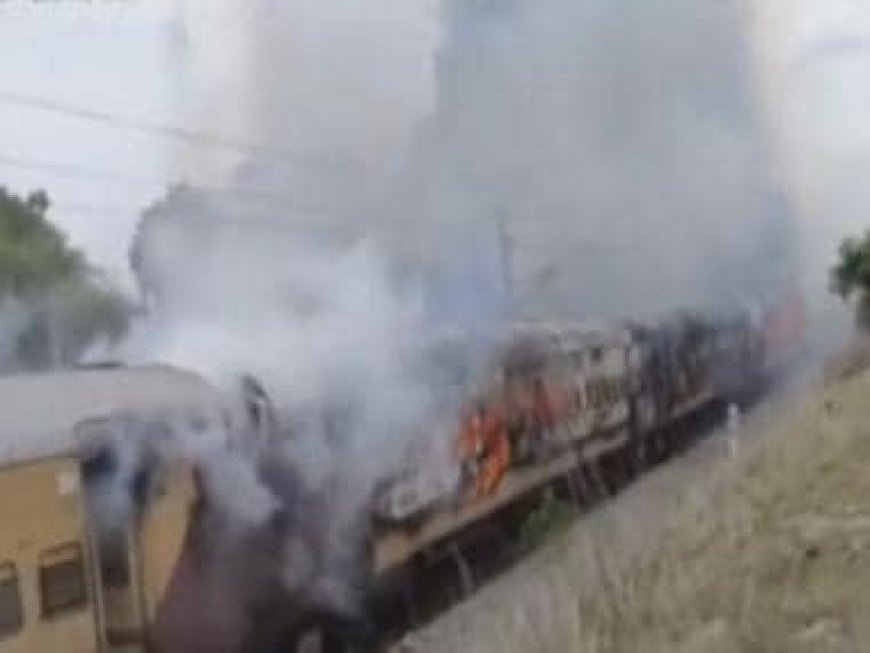 Howrah-Secunderabad Falaknuma Express catches fire near Hyderabad, none hurt