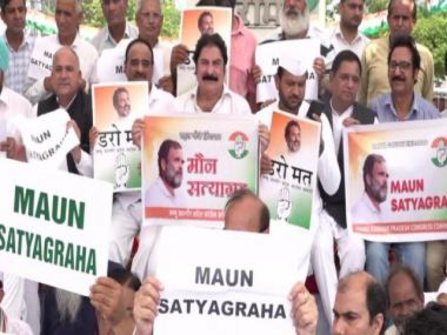 Kerala Congress workers hold 'maun satyagraha' to protest against Rahul Gandhi's disqualification