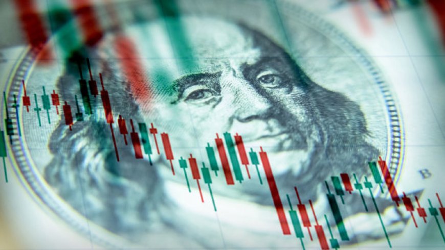Goldman Sachs Economist Makes a Change to His 2024 Recession Forecast