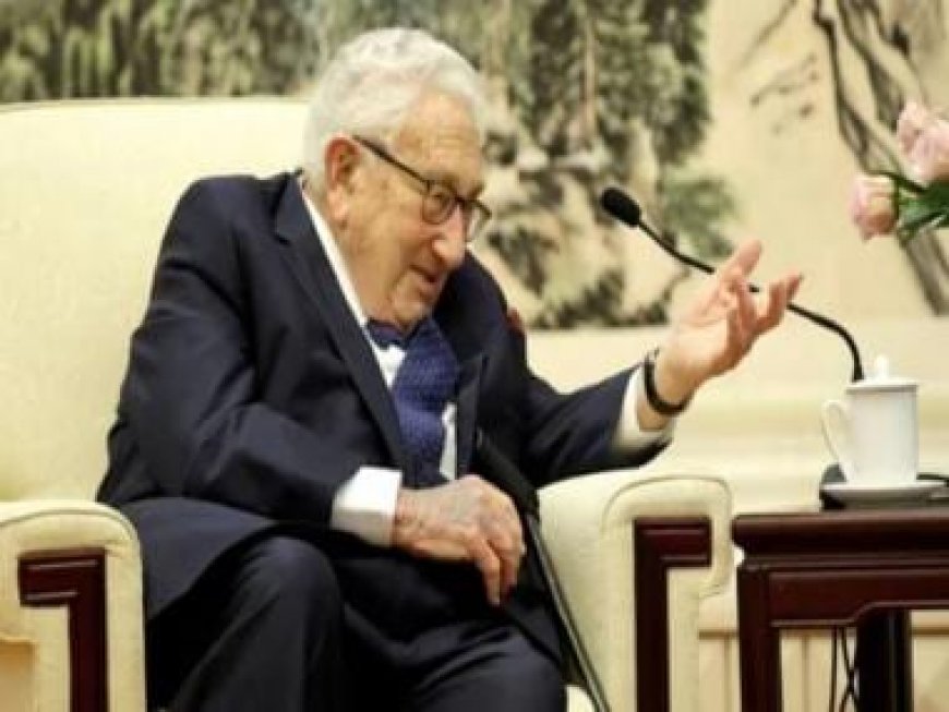 Beijing's top diplomat tells Kissinger 'impossible to contain' China