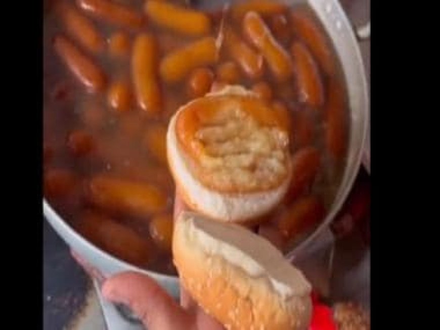 Gulab Jamun stuffed Pav is the latest bizarre food combo to go viral