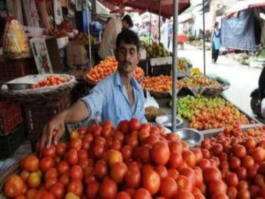 Tomato prices likely to touch Rs 300 per kg soon, say wholesale traders