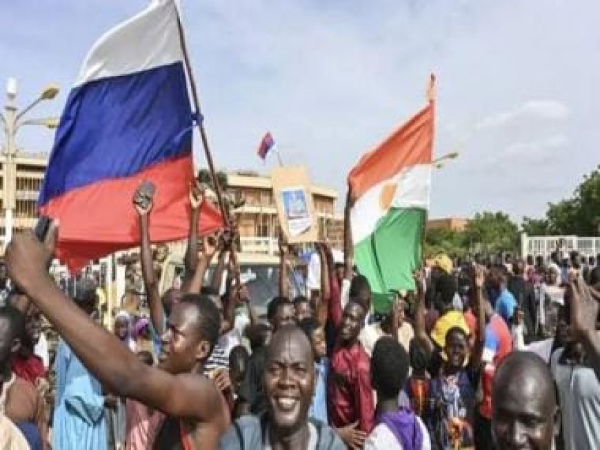 Niger’s tailors rush to make in demand Russian flags after coup