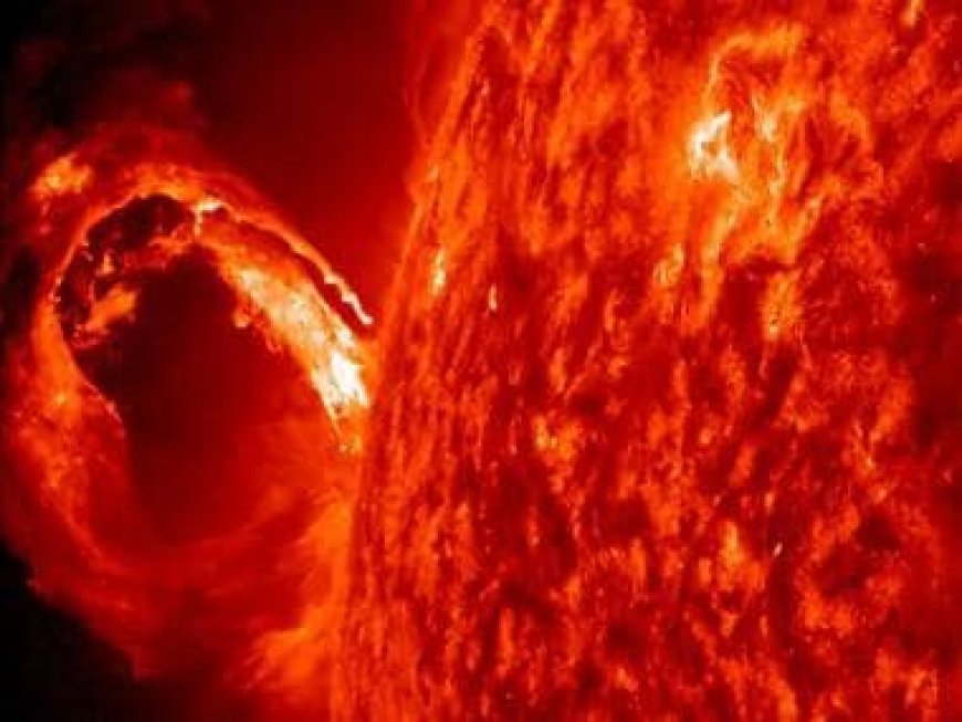 Blackout: Multiple X-class solar flares hit the US, knocking out radio signals across the country