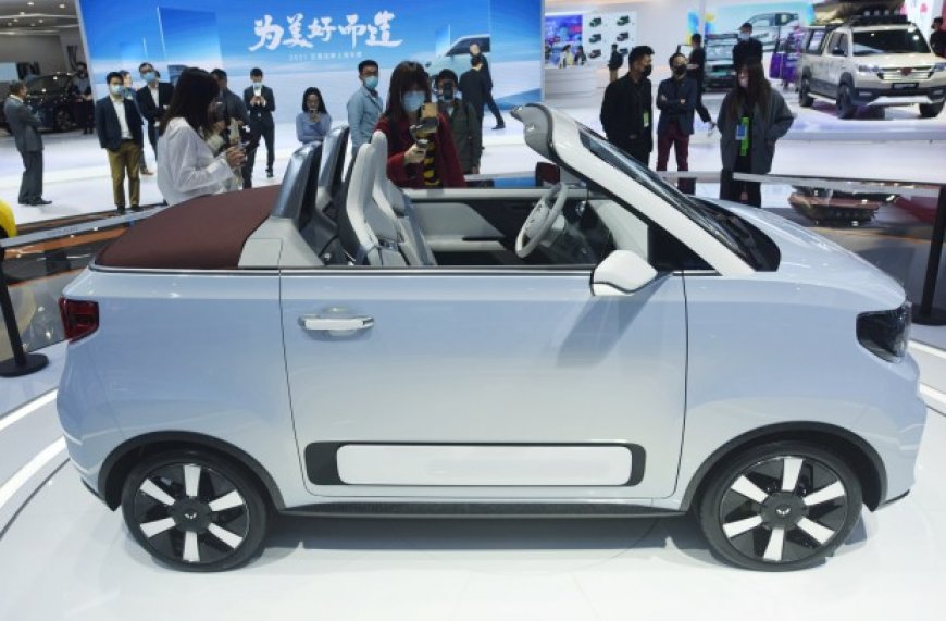 Mini electric vehicle convertible for sale on Alibaba