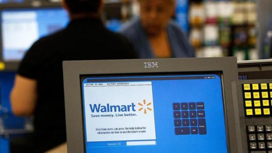 Walmart earnings smash forecasts as low prices reel in consumers