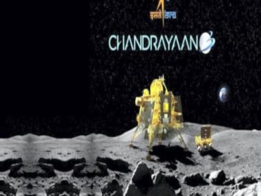 'Flag On Moon Or Moon On Flag': Internet takes cheeky potshots at Pakistan as India lands on lunar surface