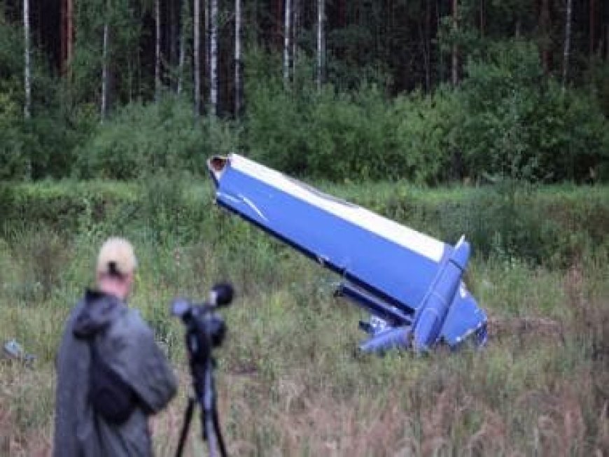 Investigators trawl site of plane crash believed to have killed Wagner boss Yevgeny Prigozhin