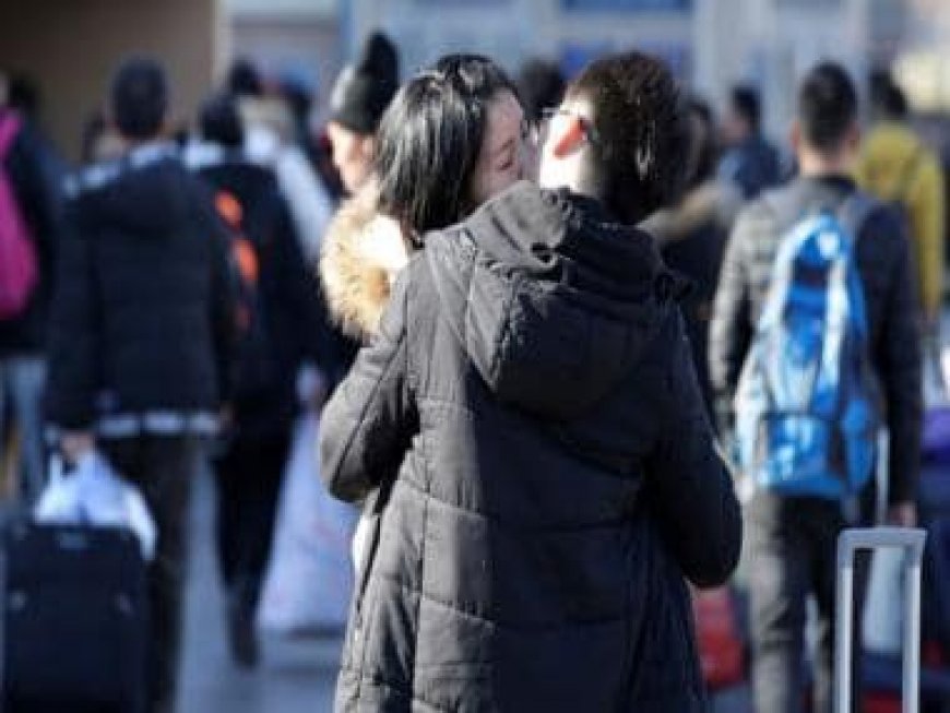 Kiss of Deaf: Can kissing lead to hearing loss?