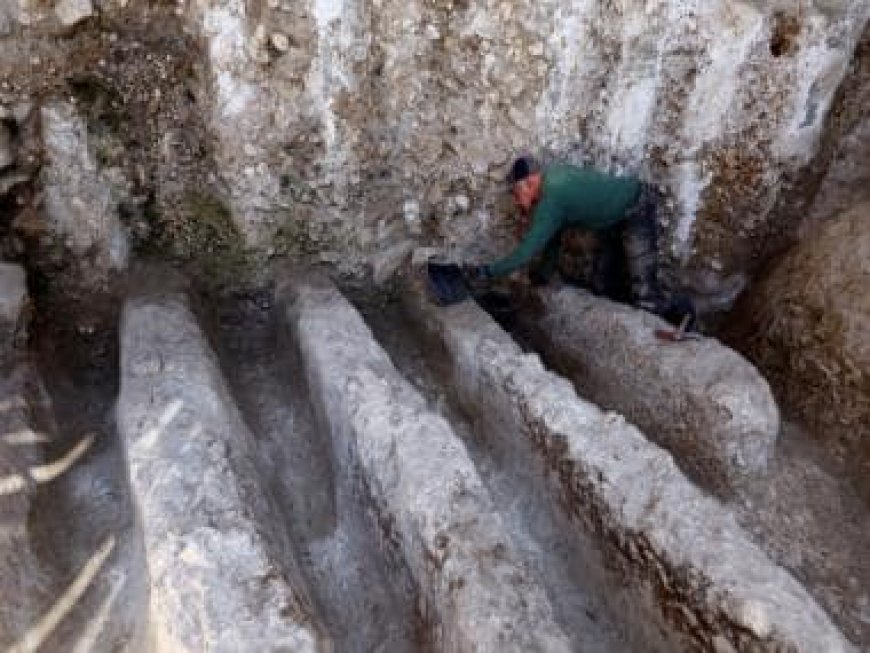 Jerusalem: Archaeologists find 'mystery' ducts near biblical relics