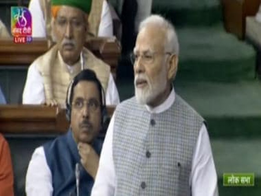PM thanks journalists covering Parliament, says 'they dedicated their lives to report the works of the House'