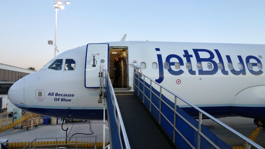 Florida-bound JetBlue flight sends multiple people to the hospital for scary reason