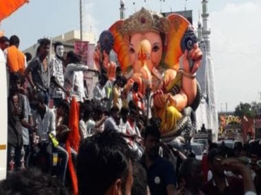 WATCH: Hyderabad Police personnel groove on traditional dhol during Ganesh visarjan