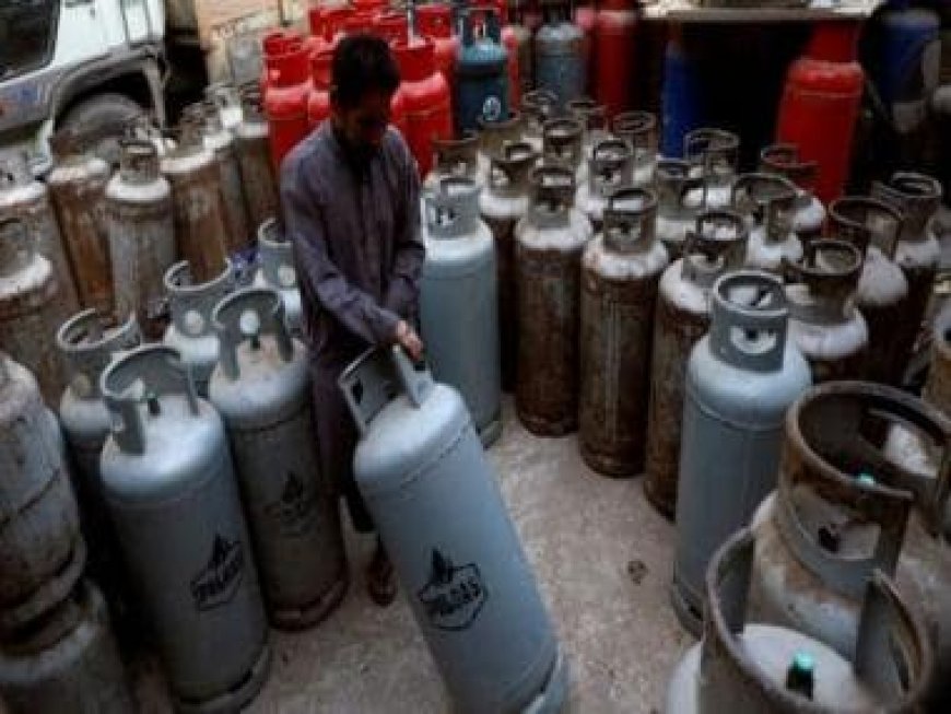 Cash-strapped Pakistan adds more burden on citizens, hikes gas tariff by 173% for non-protected domestic consumers