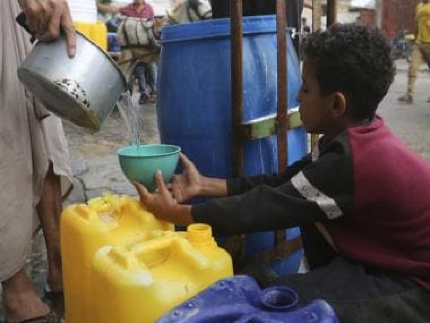 Gazans surviving on two pieces of bread, cries for water in streets: UN Official
