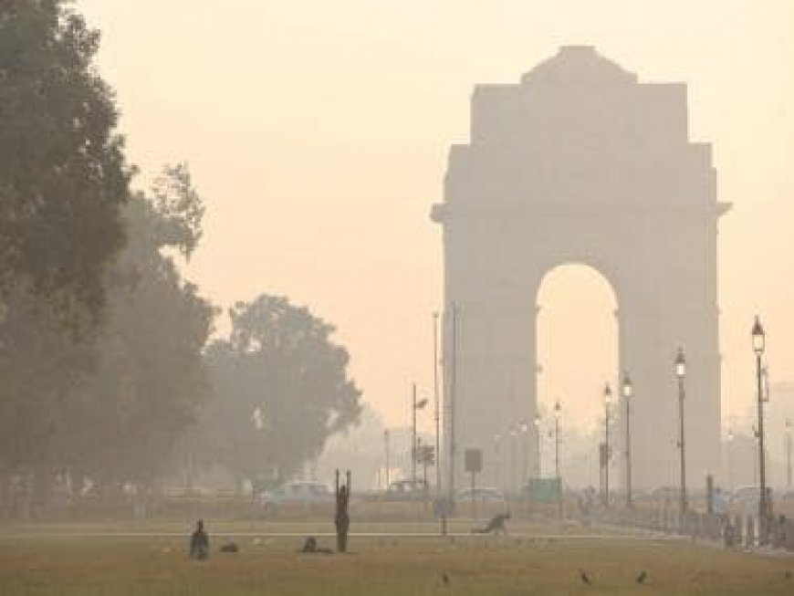 Delhi remains shrouded in toxic smog, air quality severe for 6th consecutive day