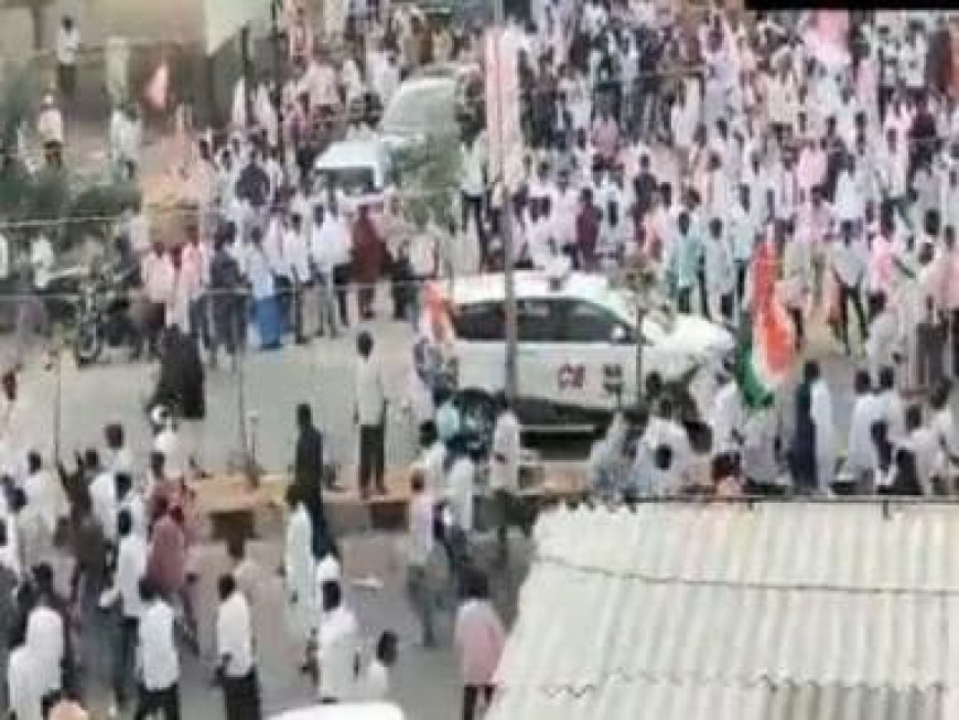 WATCH: Workers of KCR's party and Congress pelt stones at each other in Hyderabad