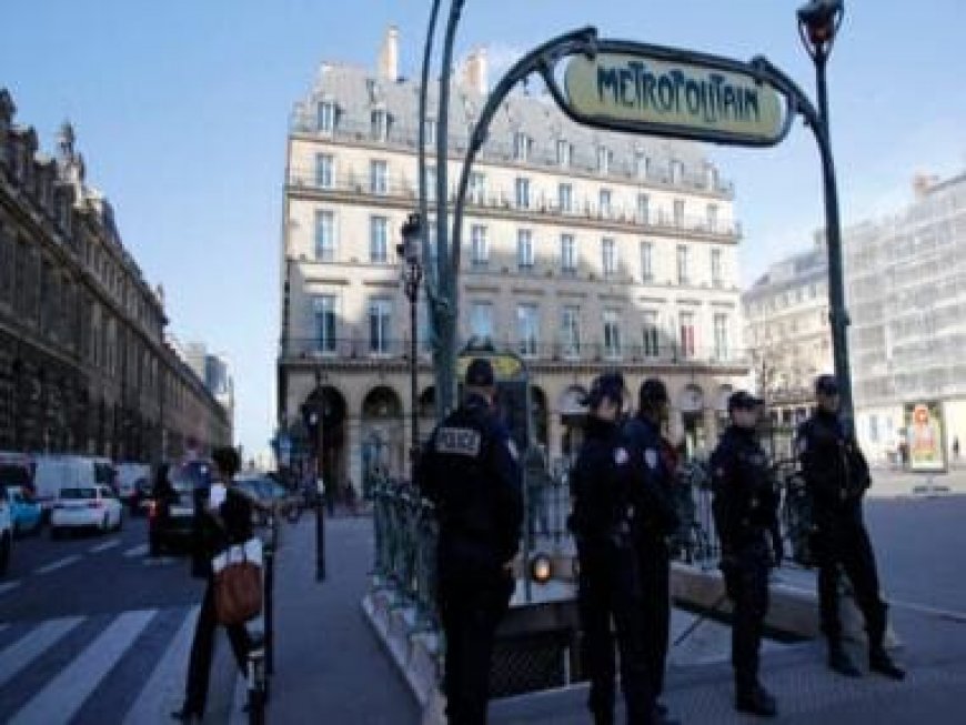 France: Teenager arrested for kicking Jewish rabbi in Paris Metro