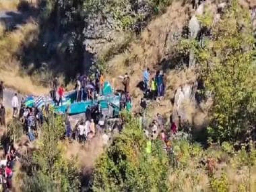 J&amp;K: 36 killed, 19 injured as bus falls into gorge, PM Modi announces Rs 2 lakh ex-gratia next to kin of deceased