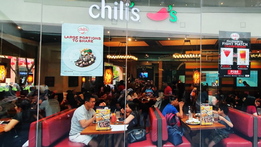 Chili’s signs superstar 90’s band to record classic jingle