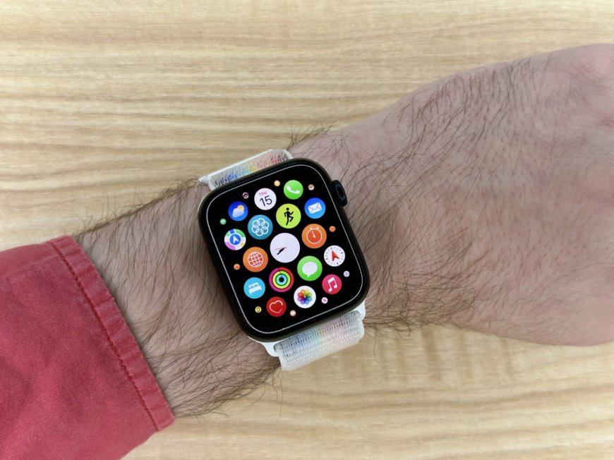 The most affordable Apple Watch is even more affordable for Black Friday on Amazon