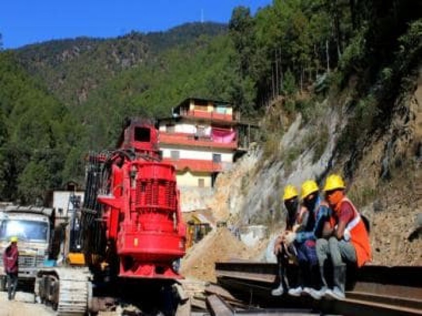 Uttarakhand Silkyara Tunnel Rescue: Digging halted after auger machine breaks, CM Dhami inspects site